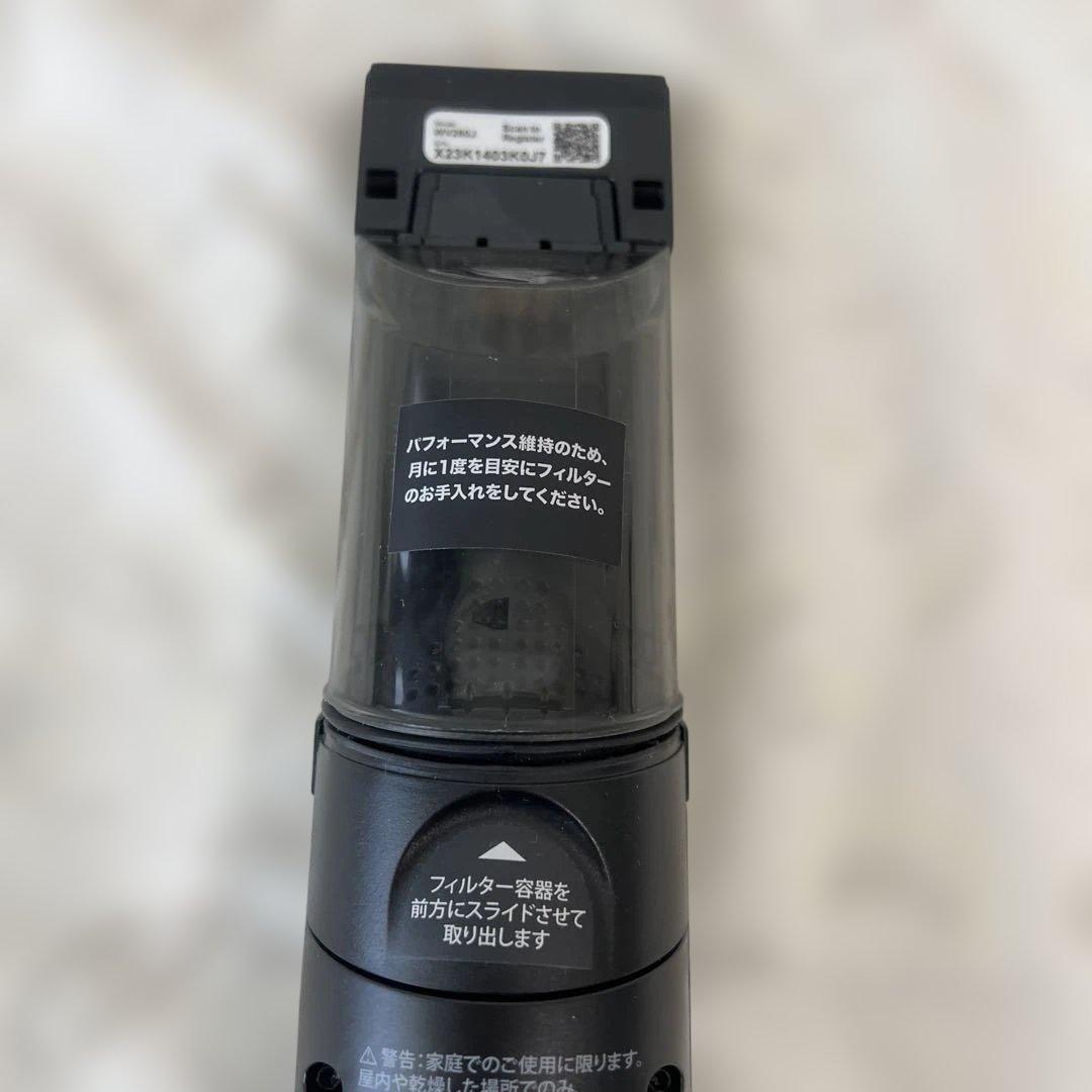 【美品】SharkNinja 充電式ハンディークリーナー