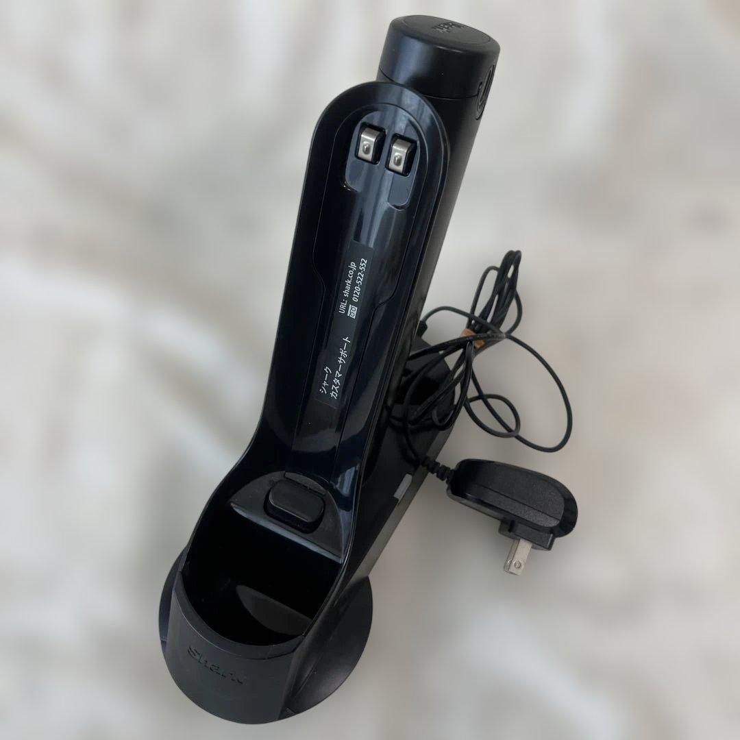 【美品】SharkNinja 充電式ハンディークリーナー