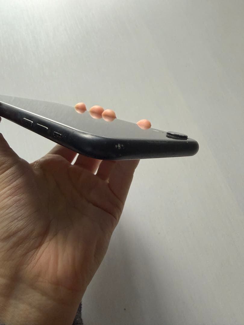 iPhone XR 黒 128GB SIMフリー