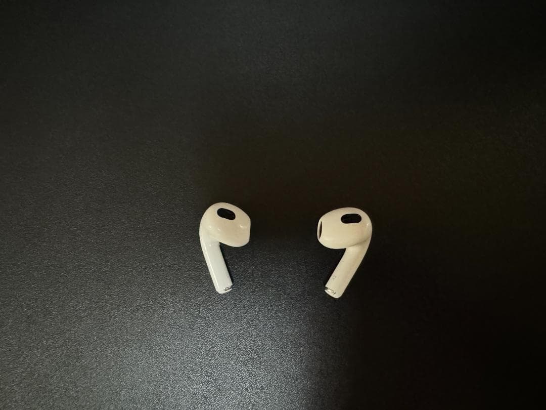 【美品・付属品完備】Apple AirPods (第3世代) MME73J/A