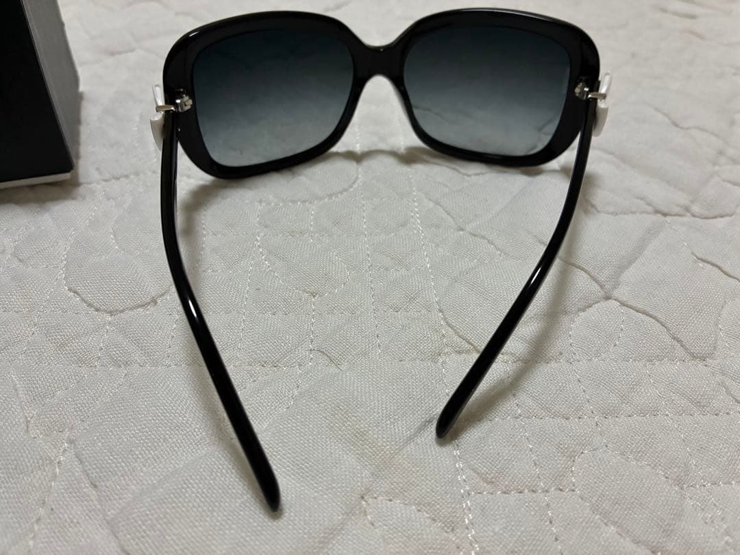 CHANEL ブラック サングラス リボンモチーフ