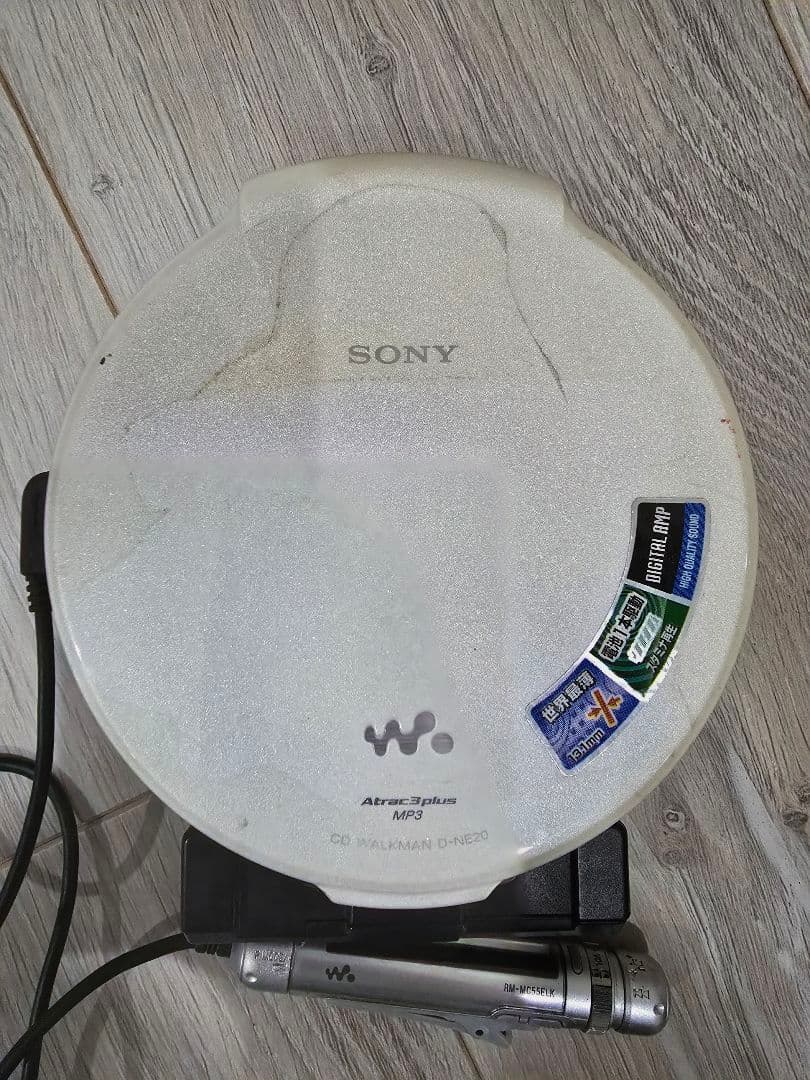 SONY　ソニー CDWALKMAN MP3 D-NE20