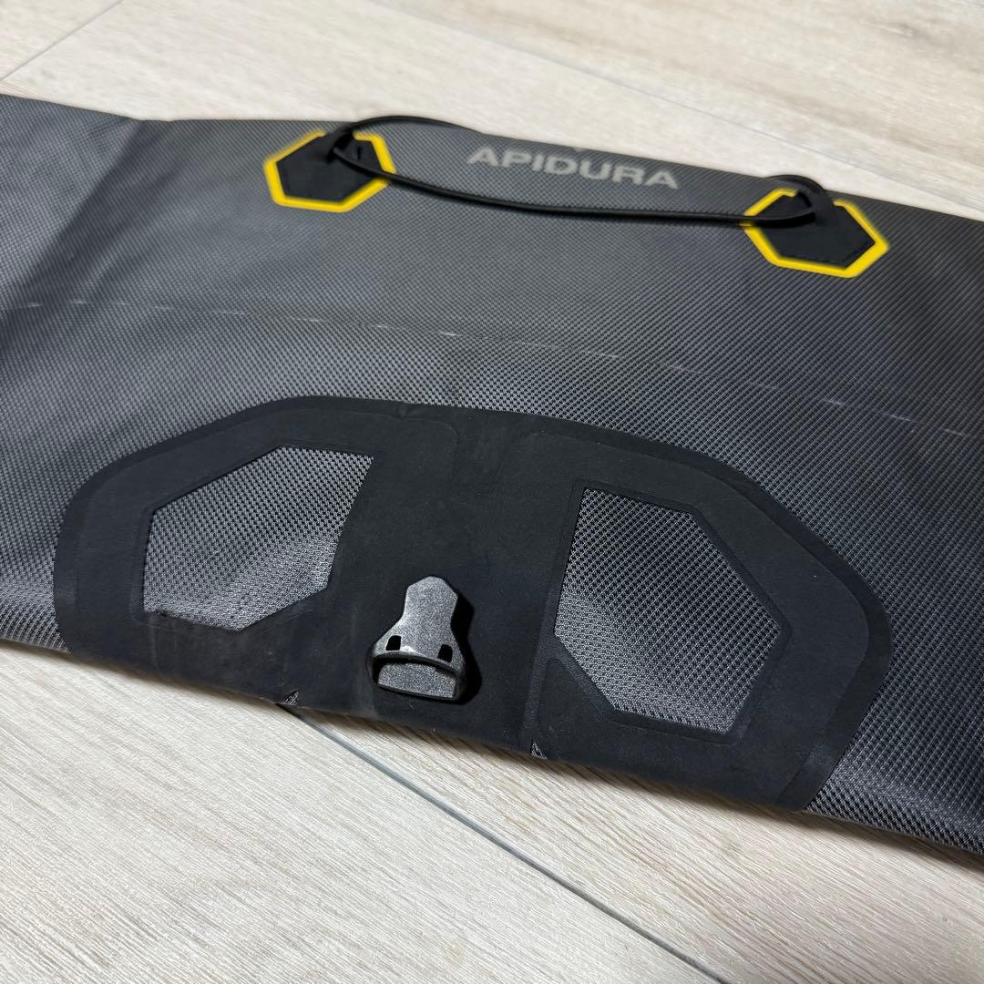 アピデュラ エクスペディション・ハンドルバーバッグ 9L