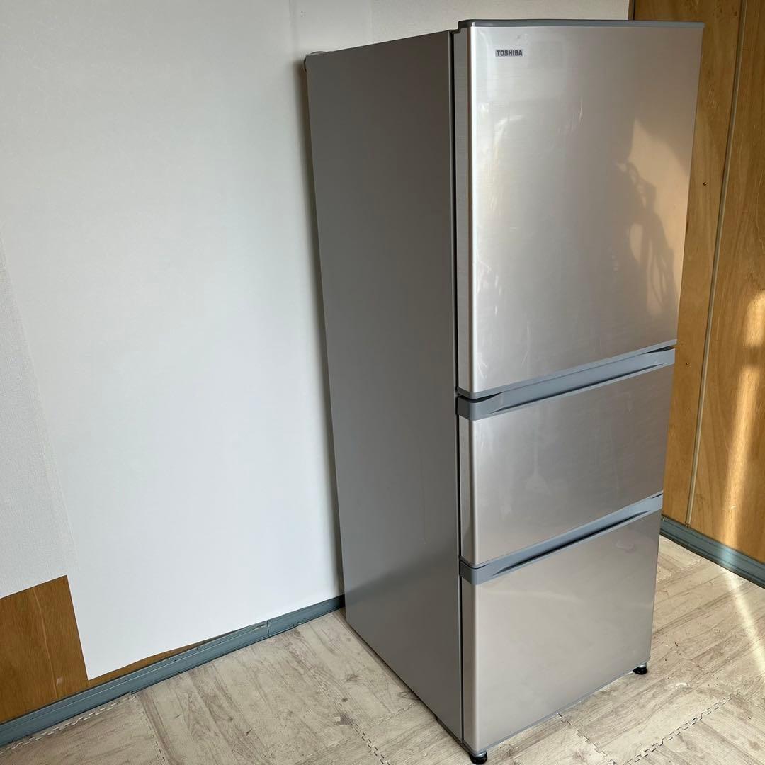 配送設置無料　TOSHIBA 大型冷蔵庫 330L 自動製氷機能付き