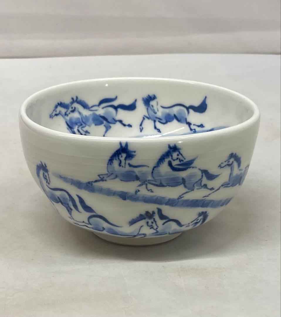 B547b「染付 馬九行く茶盌」寺尾陶象作　共箱　京焼　茶道具