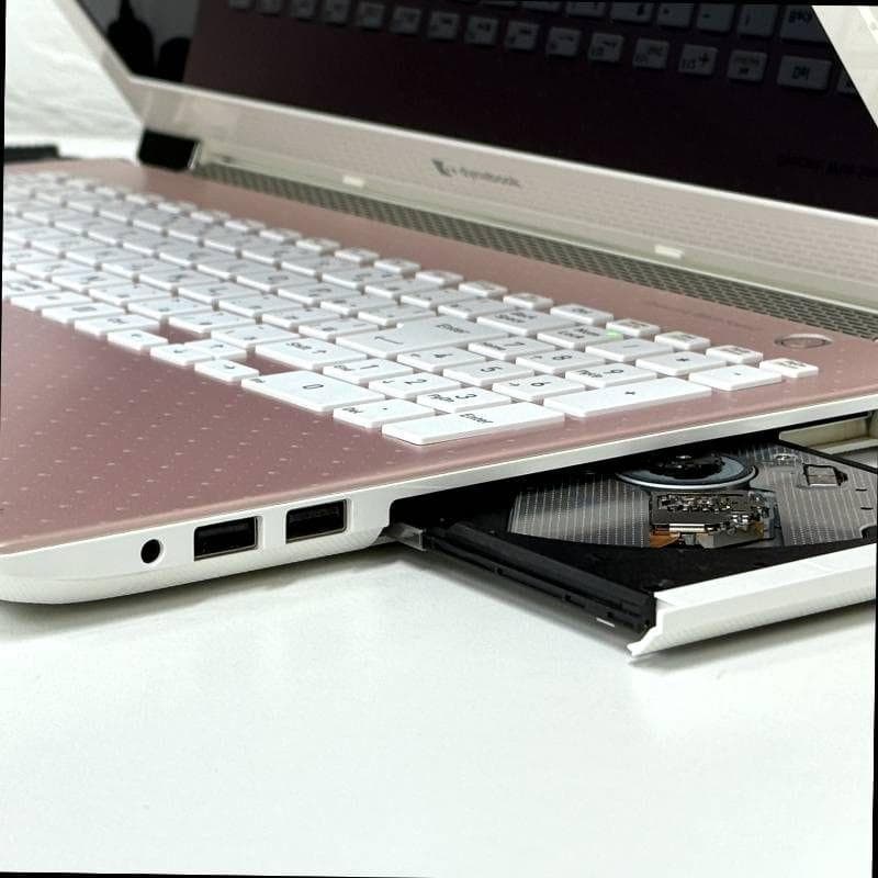 DynaBook/ノートパソコン/Corei7/第8世代/SSD/訳あり品