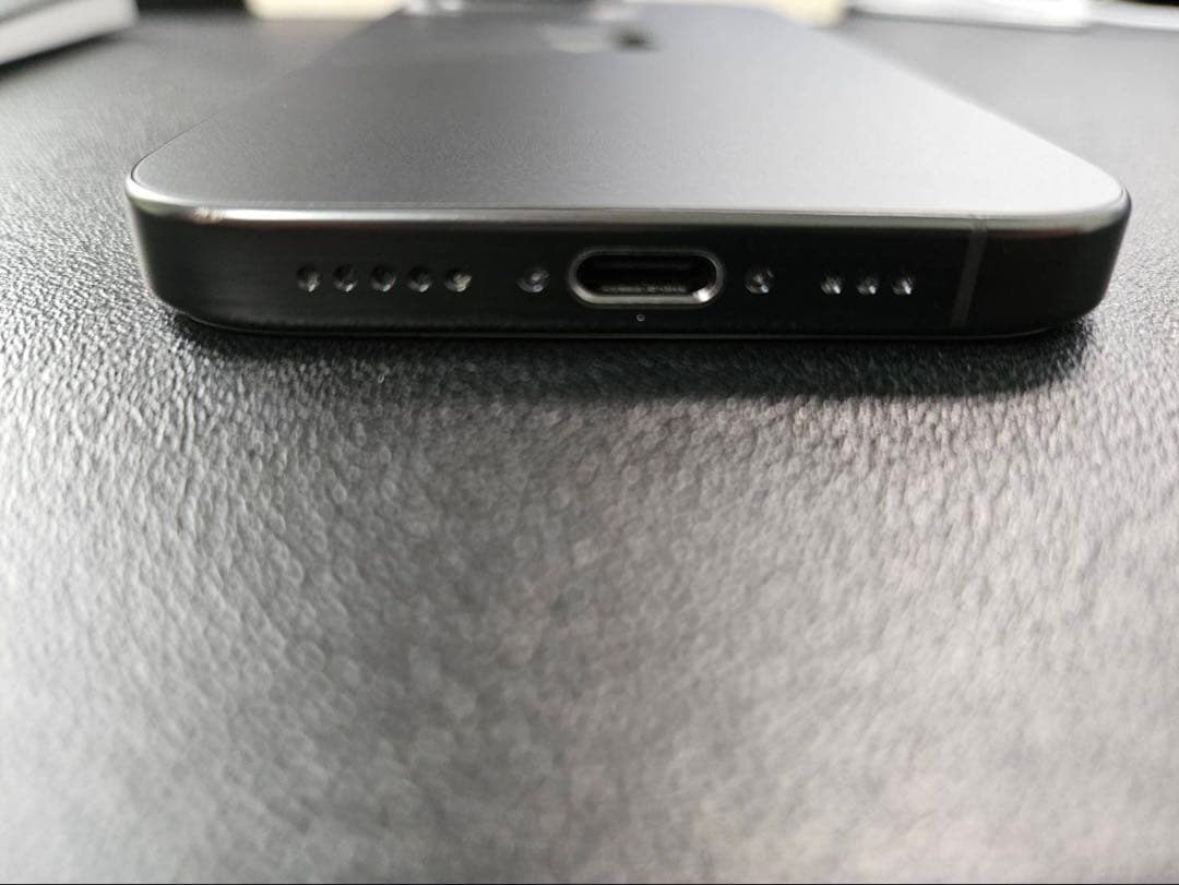 96% Apple iPhone16Pro 128GB ブラックチタニウム箱あり