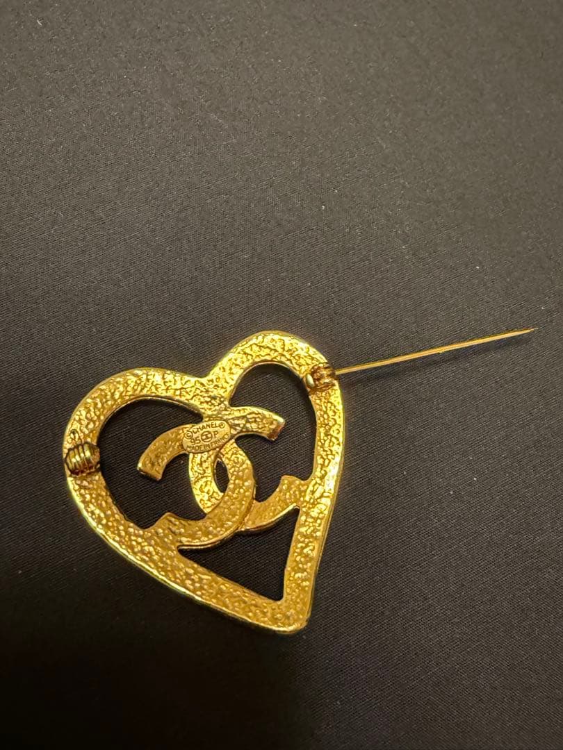 ⭐︎なるみ⭐︎CHANEL ハート型ブローチ 1980年製