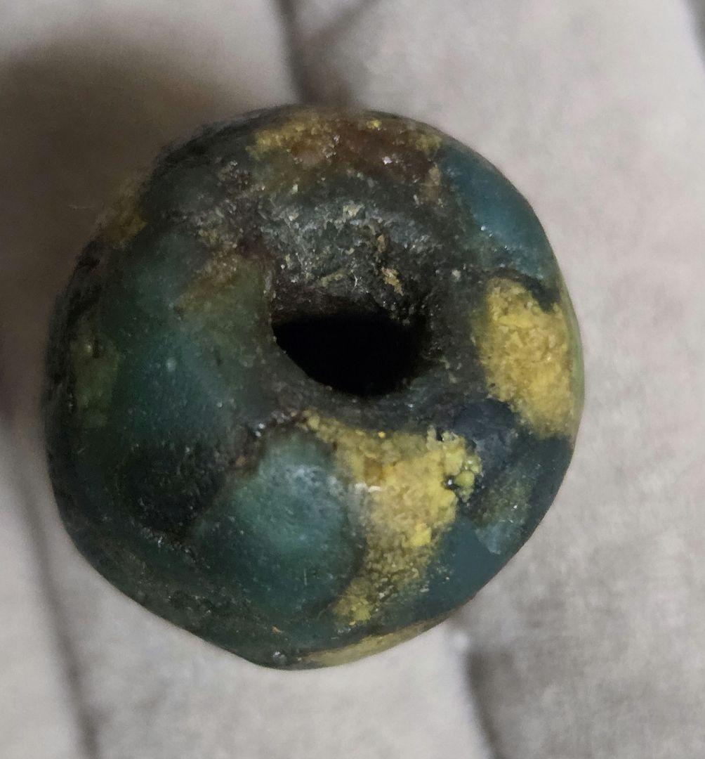 009　ビーズ　古代ジャワ玉　ジャワ島東部で出土　！