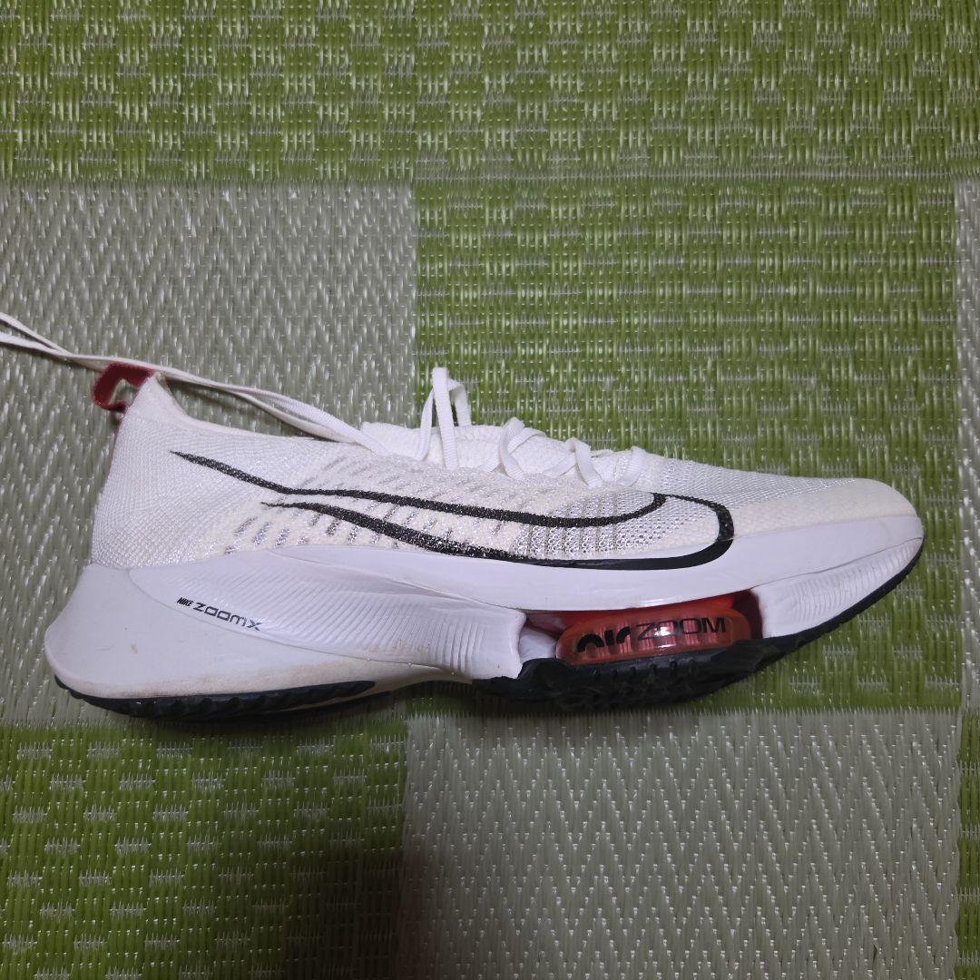 【販売終了モデル】ナイキ エア ズーム テンポ ネクスト％ フライニット