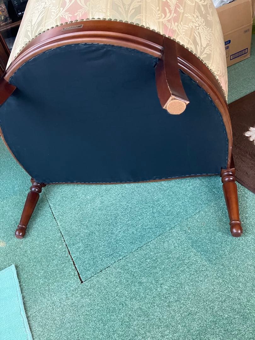 お値下げ　アンティーク　肘掛け　椅子1人掛け　英国風　家具の老舗マルニ　木工製