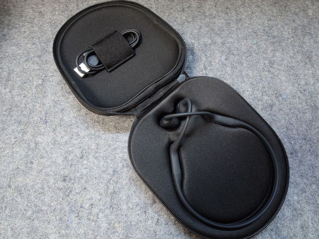 【美品】Shokz　骨伝導イヤホン　OpenRun Pro