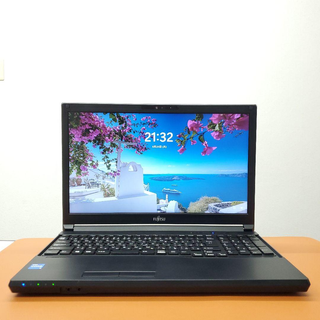 【商品番号1869】富士通　15.6型ノートパソコン　2022年製