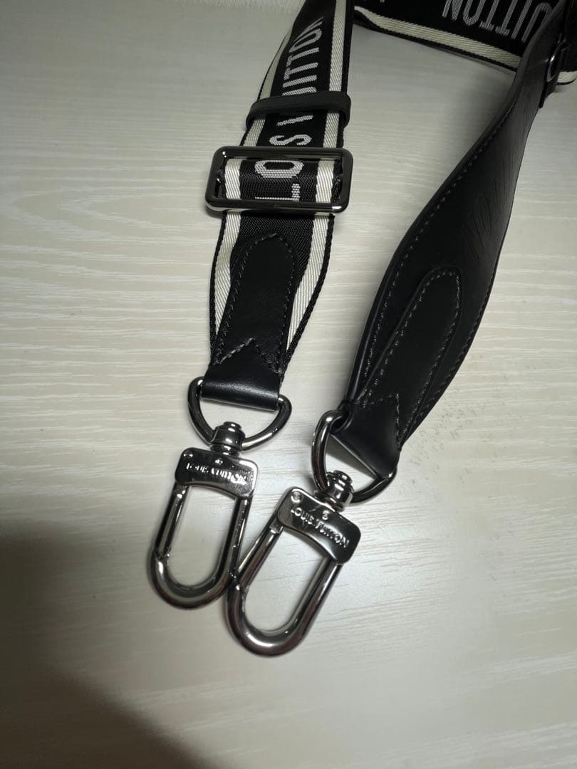 LOUIS VUITTON ショルダーストラップ