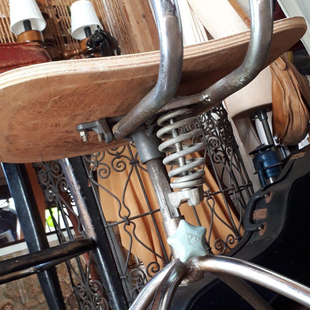 インダストリアルチェア　工業用　椅子