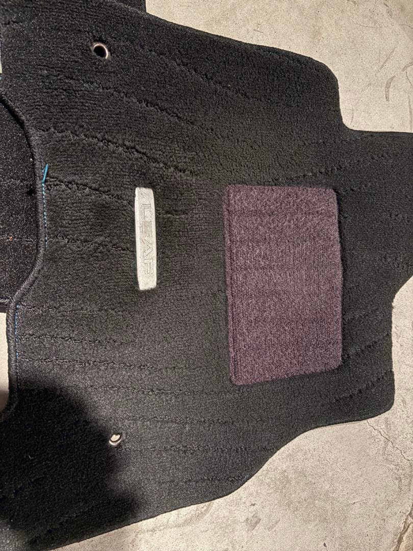 日産リーフ　ZE1 リヤアンダーボックス カーペット