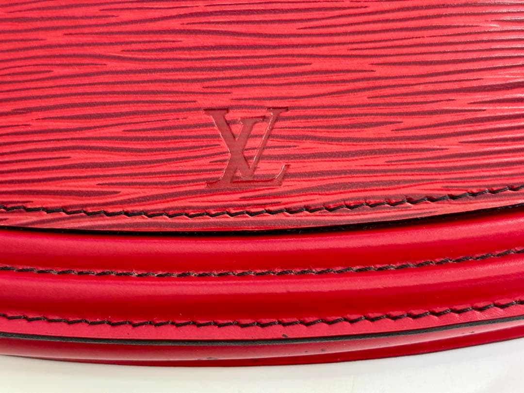 【価格交渉可】ルイヴィトン エピ レザーポシェット サンチュール ティルシット