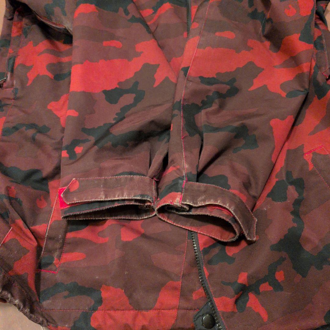 VOLCOM赤黒迷彩 スノーボードウェアセット