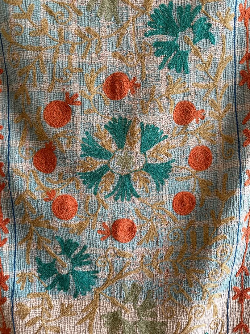 「美品」スザニ刺繍カンタキルト　スザニ刺繍 インド　手仕事　一点もの