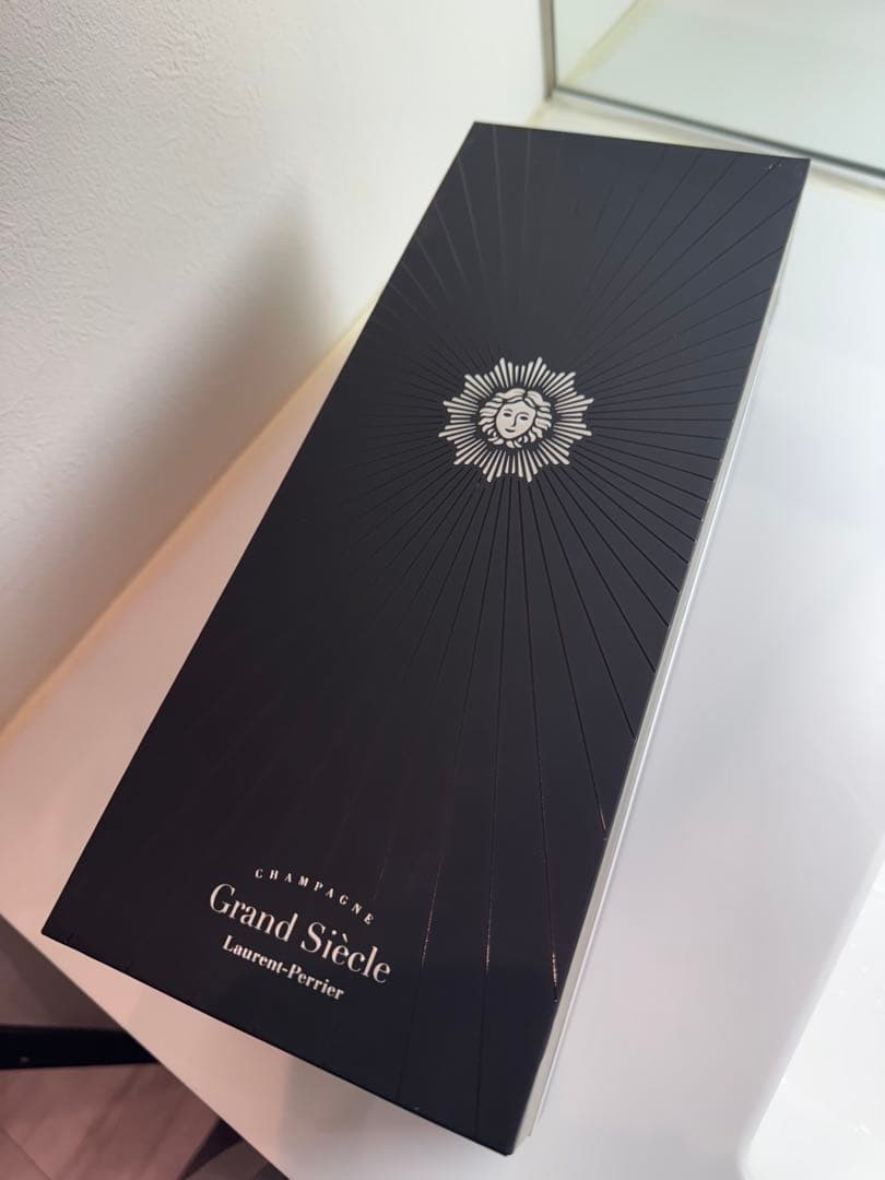 ローラン・ペリエ Grand Siècle N°25 【専用ボックス・箱付き】