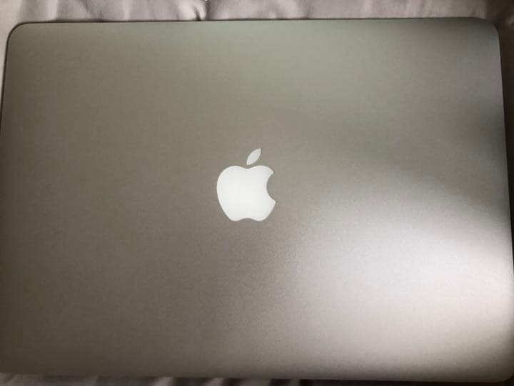 MacBook are マックブック エア 早めに売りたいです。値下げ交渉あり