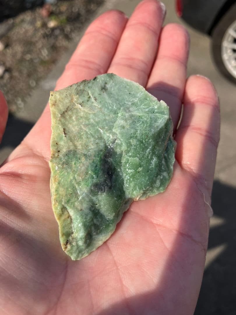 日高翡翠　原石