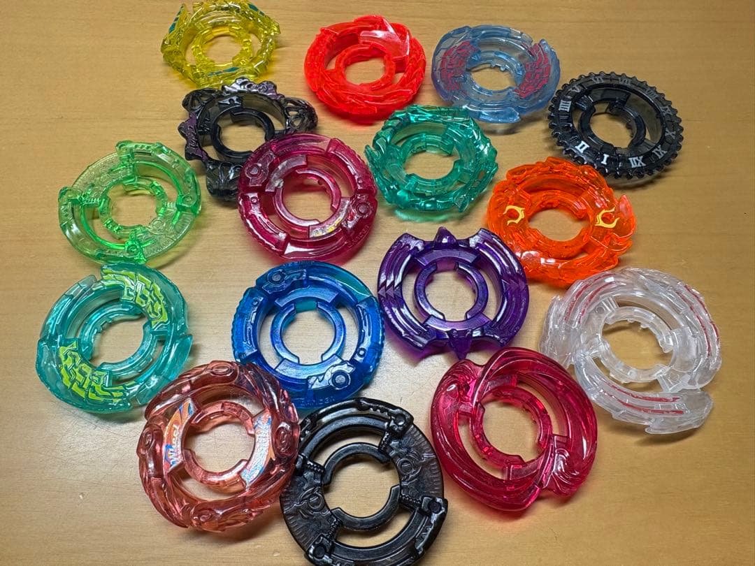 【豪華まとめ売り】ベイブレード 大量セット ランチャー・グリップ・各種パーツ付