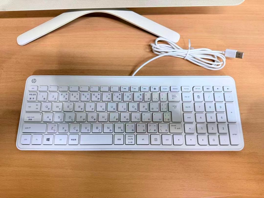 HP オールインワンデスクトップ　TPC-Q032-24 Core i5