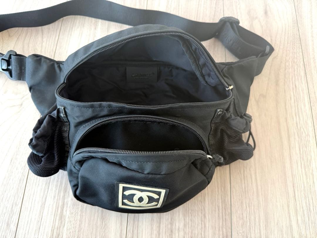 希少　CHANEL スポーツライン　ボディバッグ