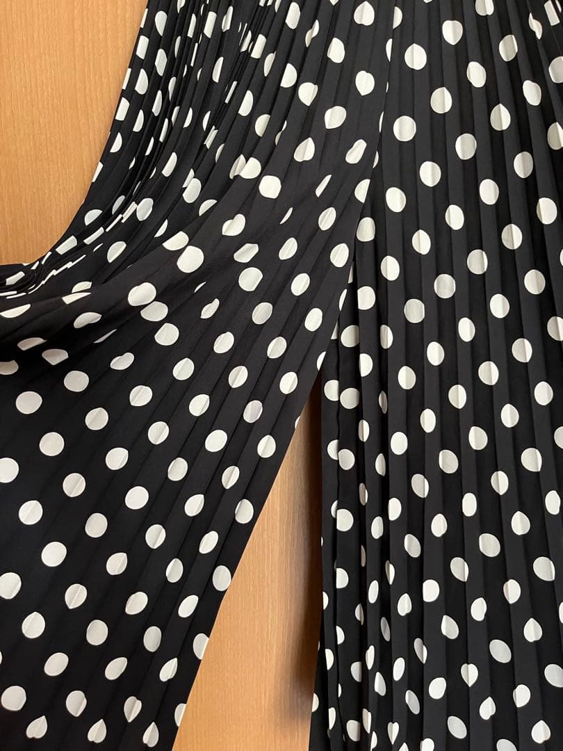 priority プライオリティ ドット プリーツガウチョパンツ