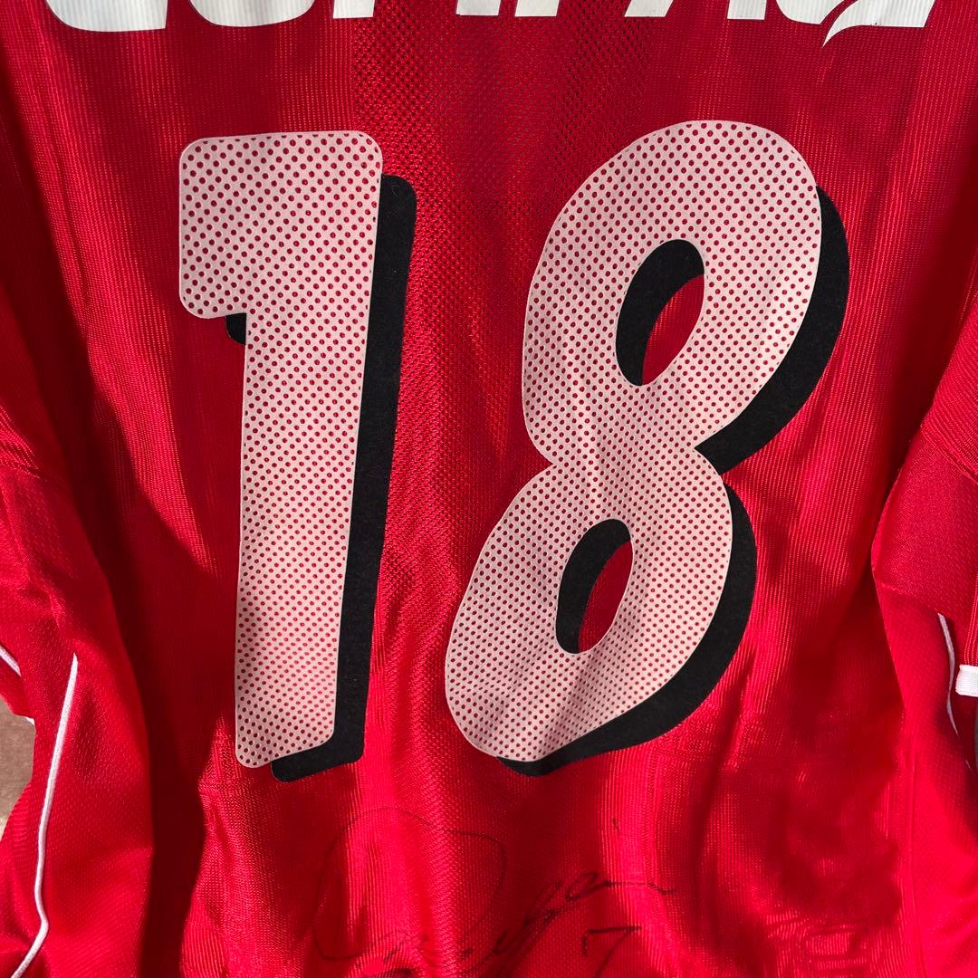 浦和レッズ　2001年ユニフォーム　浦和レッドダイヤモンズ　サイン入り　18番
