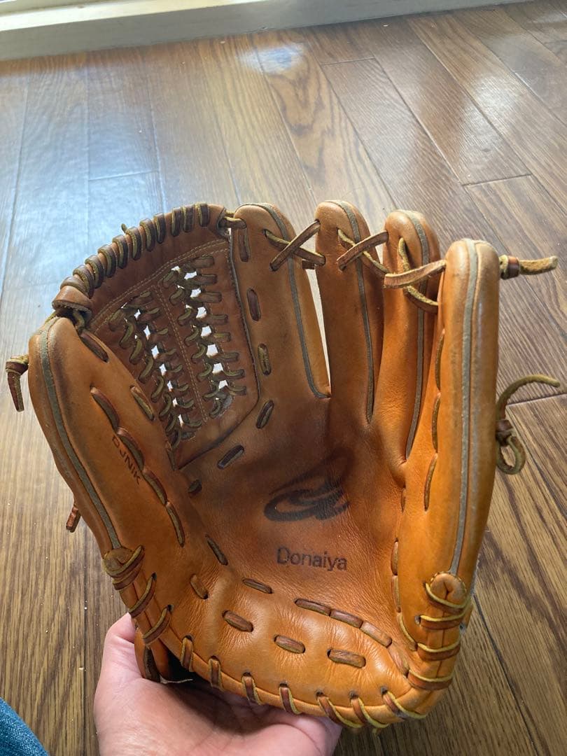 ドナイヤ　軟式グローブDJNIK