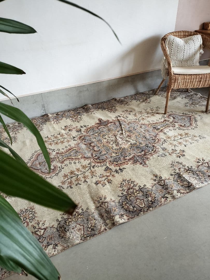 超大判/ベージュと淡いグレーのヴィンテージラグ　雅姫さんNo.636