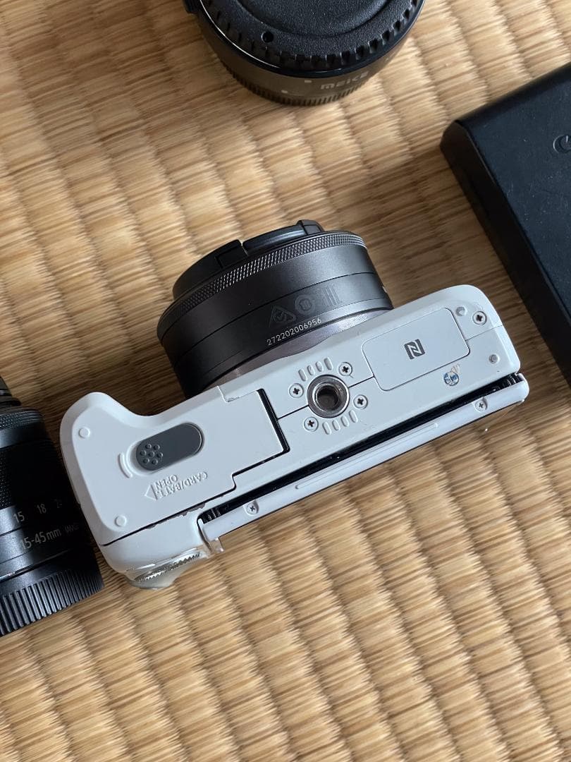Canon EOS M3 ホワイト｜レンズ2本｜EF-EOS M アダプター