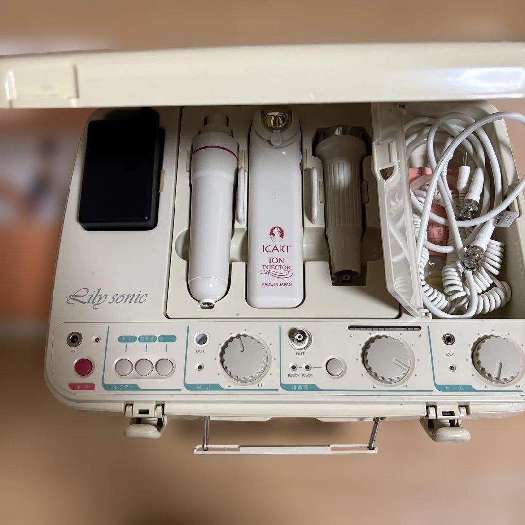 Lily sonic 美顔器　サミット　インターナショナル