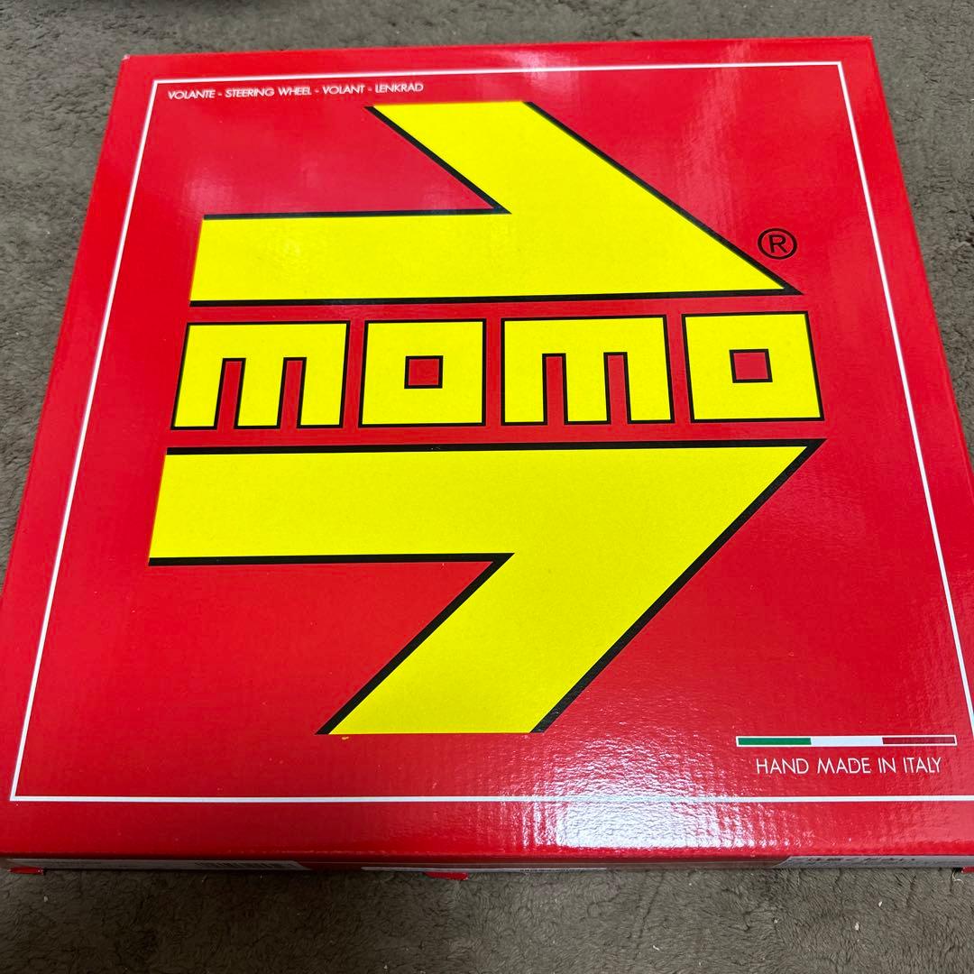 正規輸入品MOMOヴェローチェレーシング320mm新品未使用