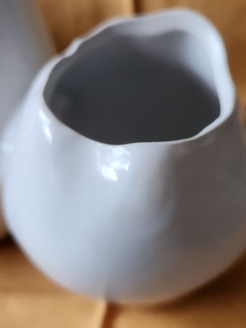 ホワイト多孔式花瓶　GOTO