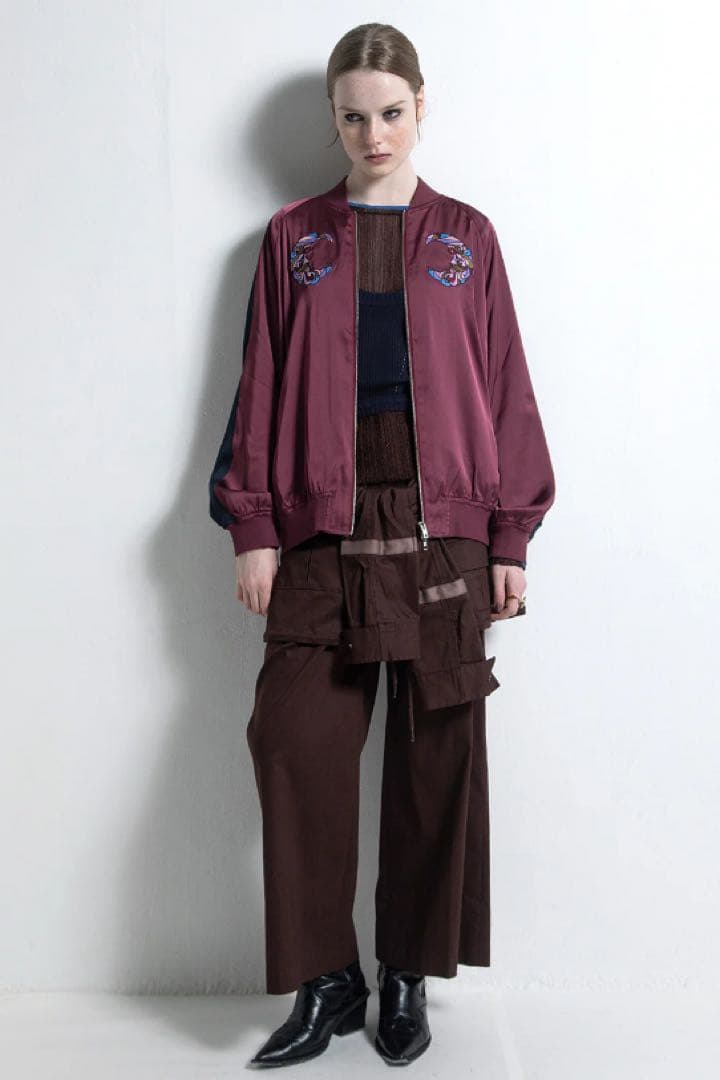 今期新作AULAAILAリバーシブル スカジャン バーガンディ・カーキ