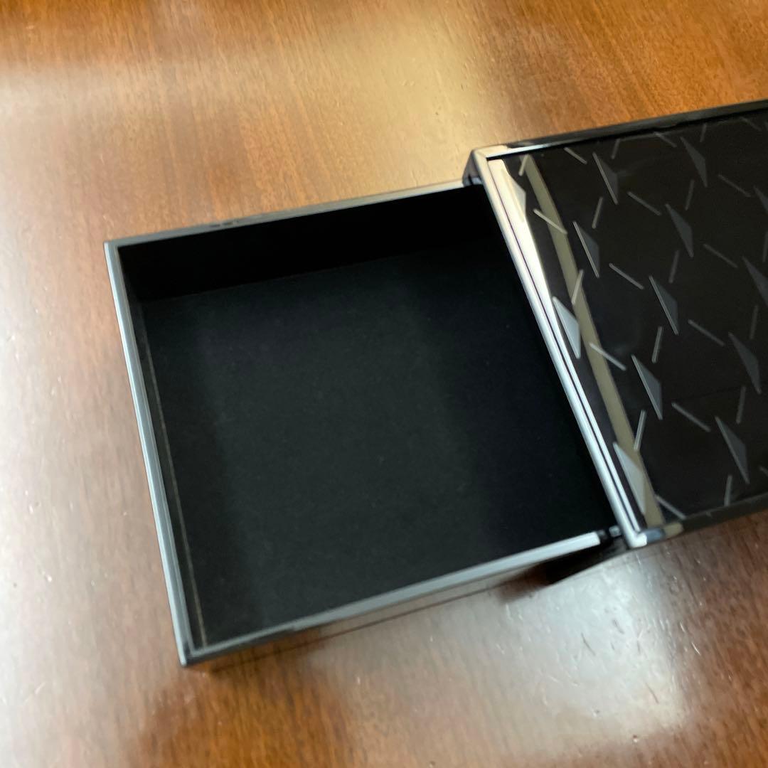 Aston Martin ロゴ入り収納ボックス