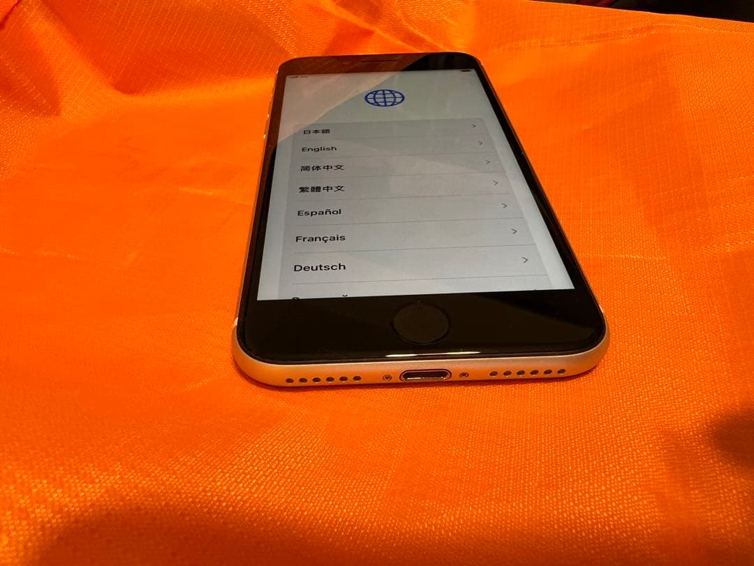 iPhoneSE【第2世代/2020年発売】美品　第二世代　SIMフリー