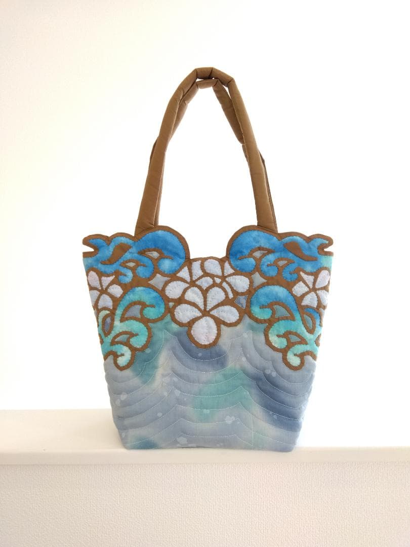 ハワイアンキルト　ハンドメイド　ナル　プルメリアトートバッグ