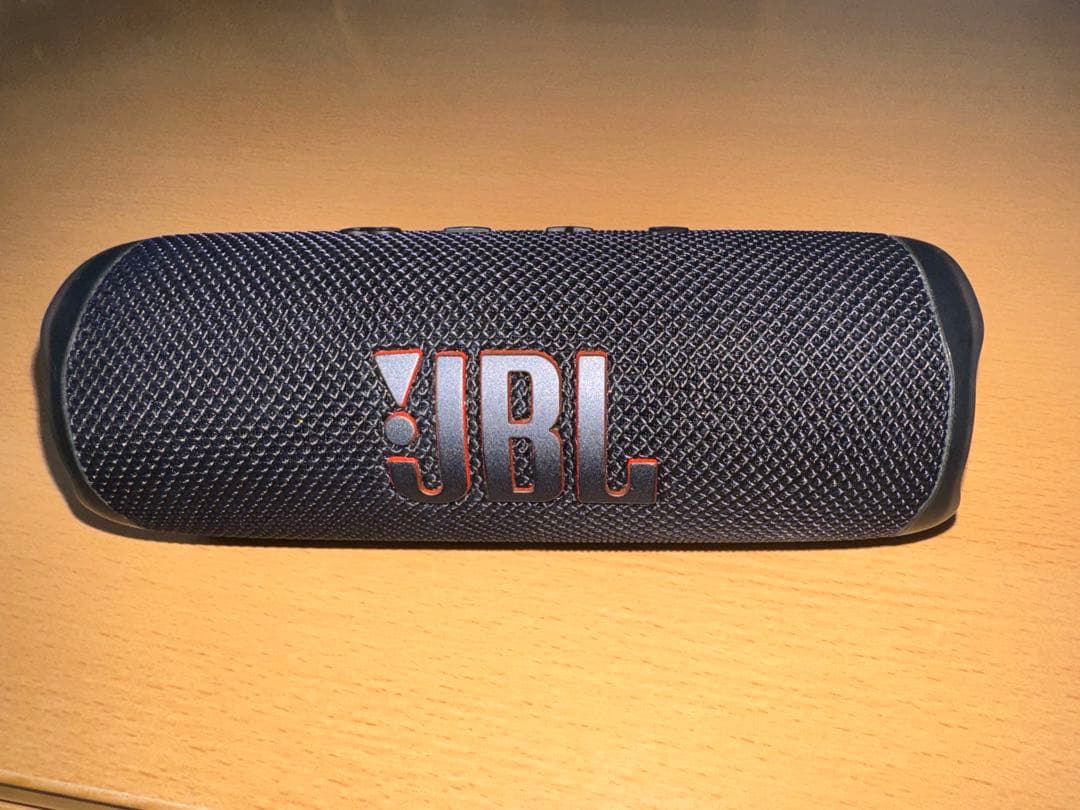 美品　JBL FLIP 6 Bluetoothスピーカー