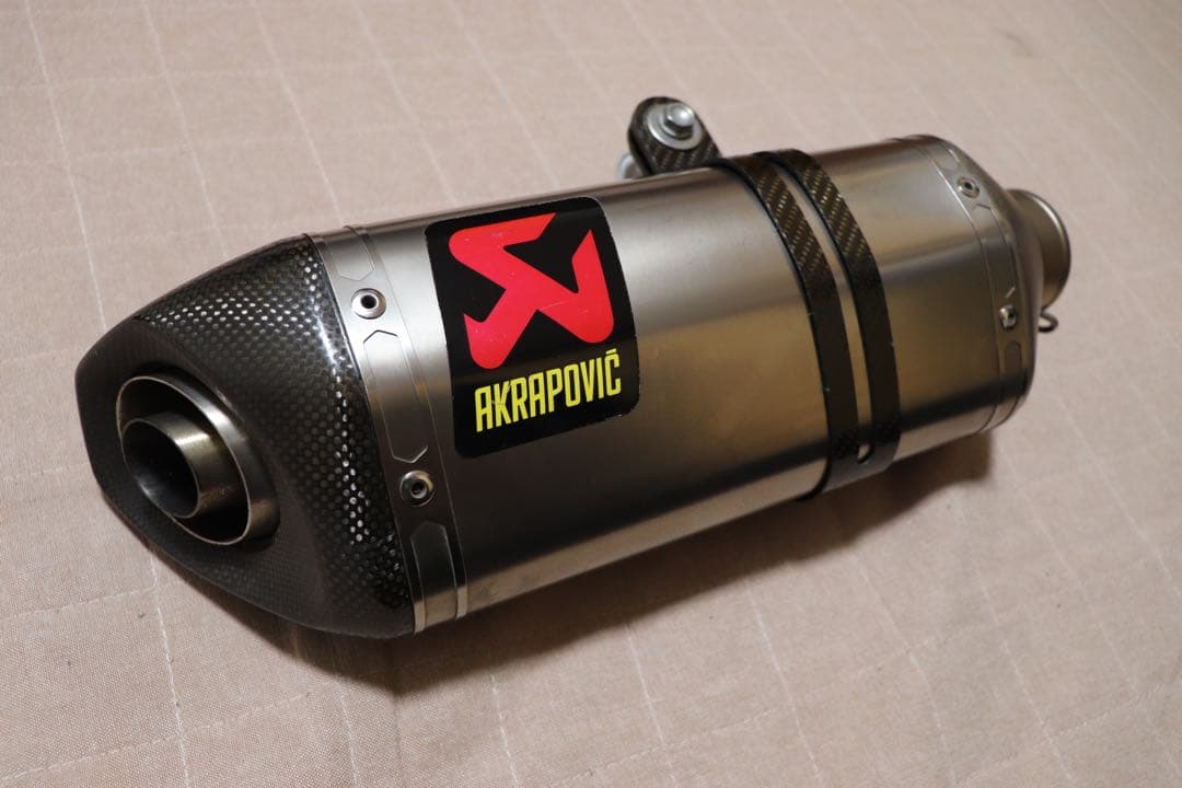 【値引き】KTM 690DUKE AKRAPOVICマフラー