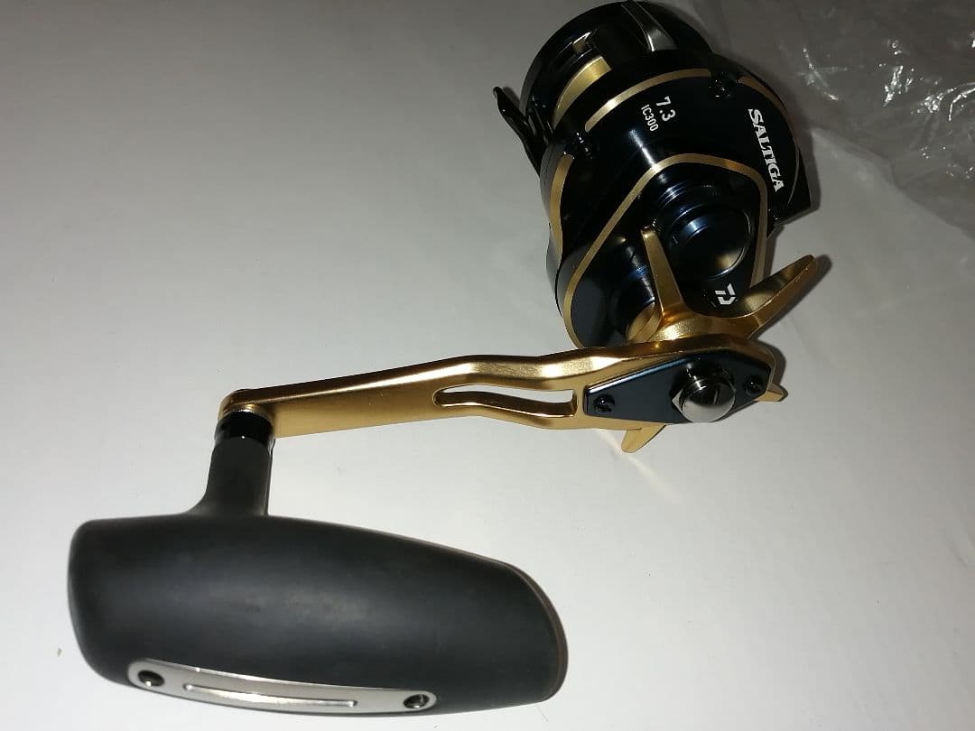 新品　ダイワ オフショアベイトリール SALTIGA IC 300H-SJ