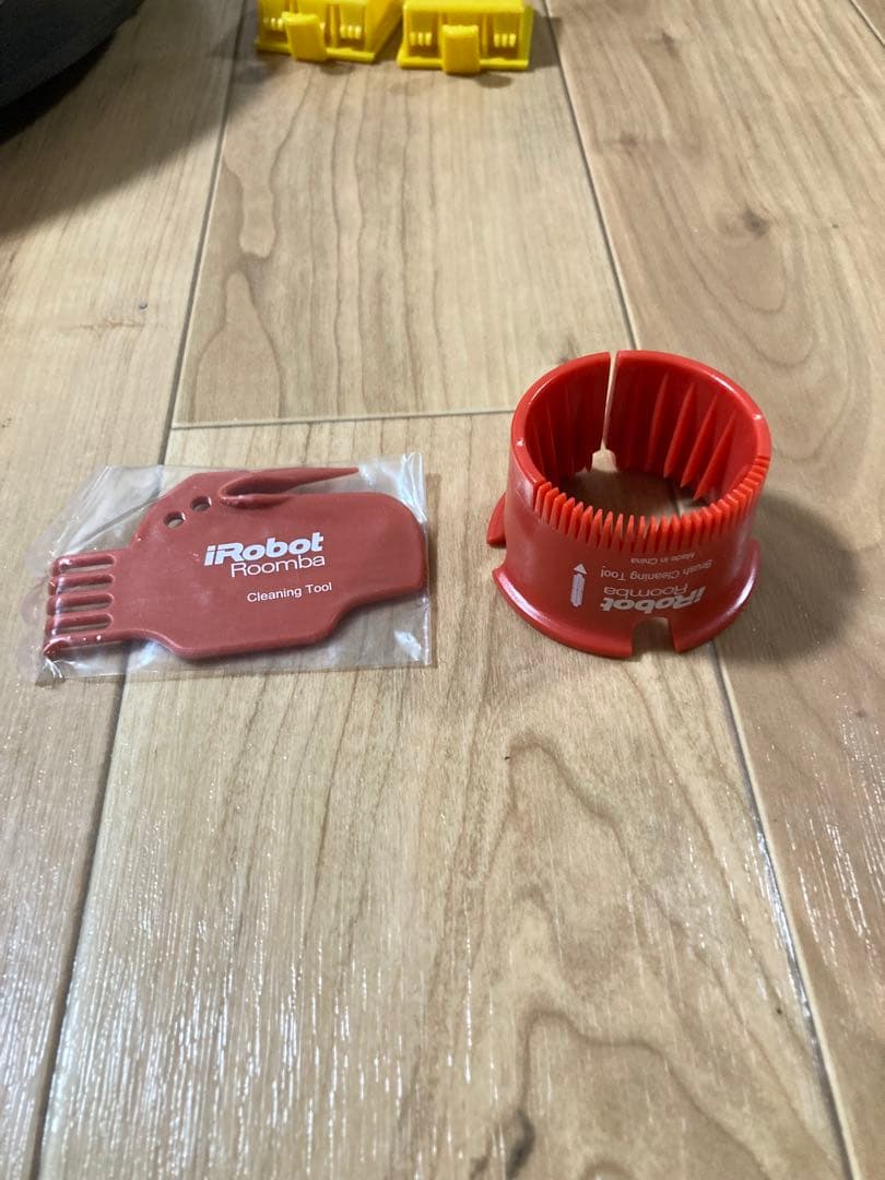 【iRobot ルンバ】ロボット掃除機｜清掃済み｜付属品多数｜リモコン付