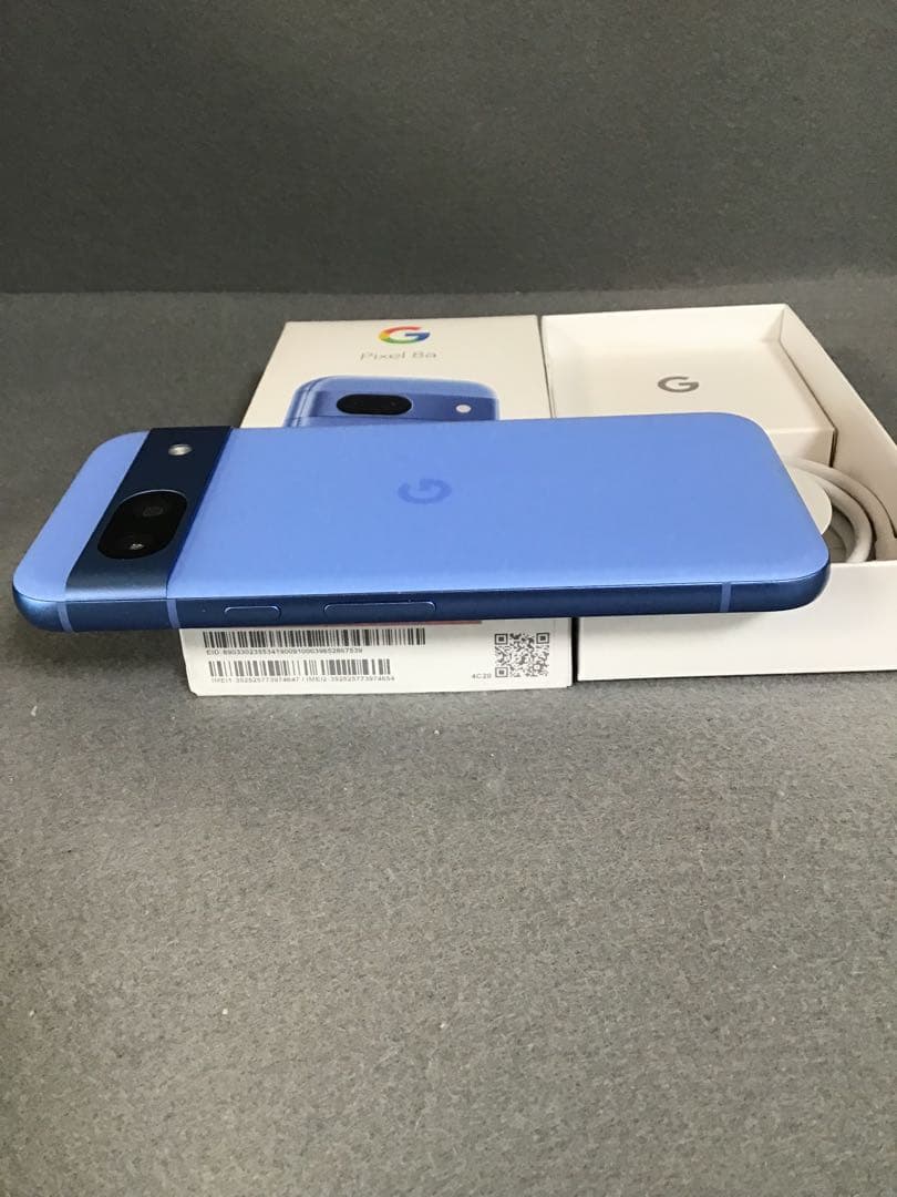 美品　国内版 SIMフリー　Google Pixel 8a 128GB ブルー色