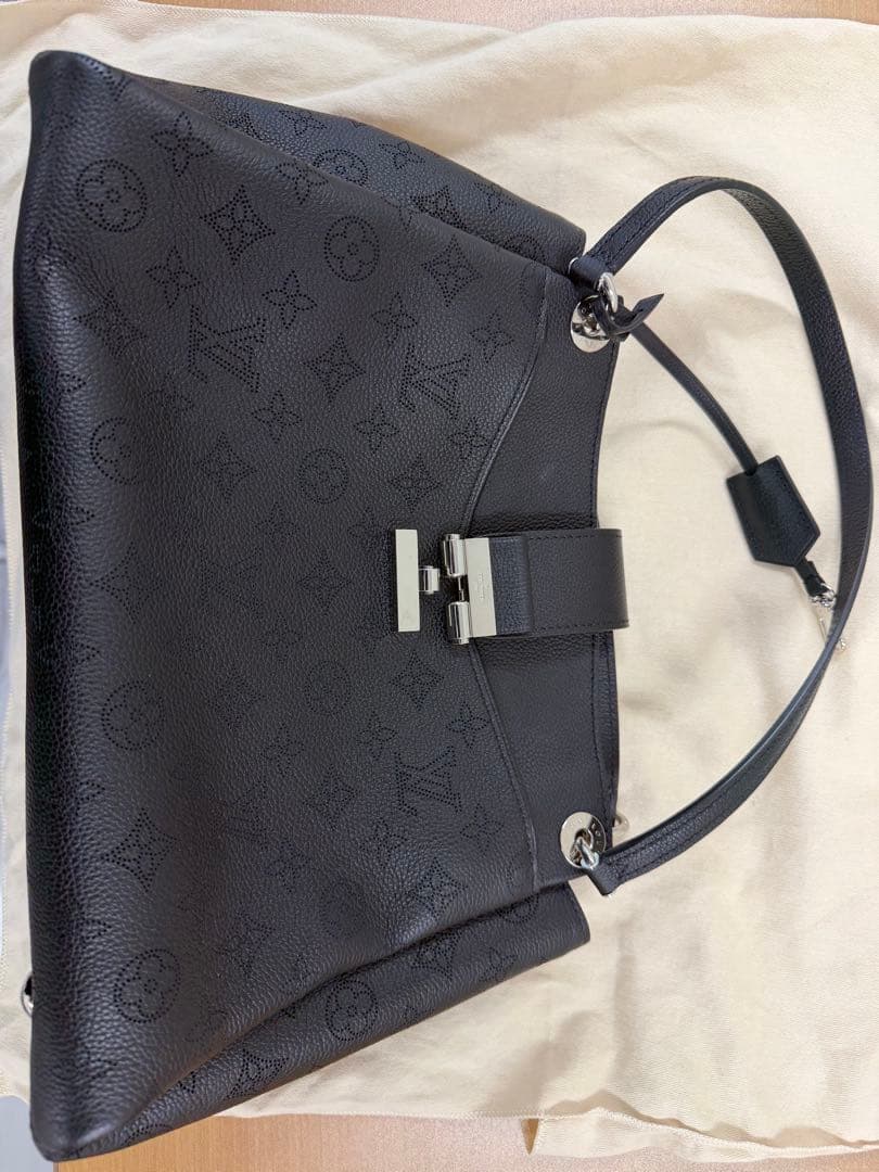 【LOUIS VUITTON】セーヴル バッグ　マヒナ ブラック