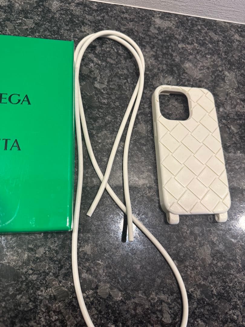 BOTTEGA VENETA iPhoneケース ストラップ付き