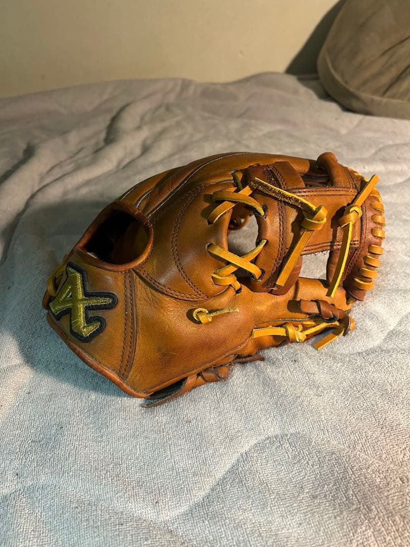 ATOMS 硬式グローブ　アトムズ　袋付き　ヒモ交換済み