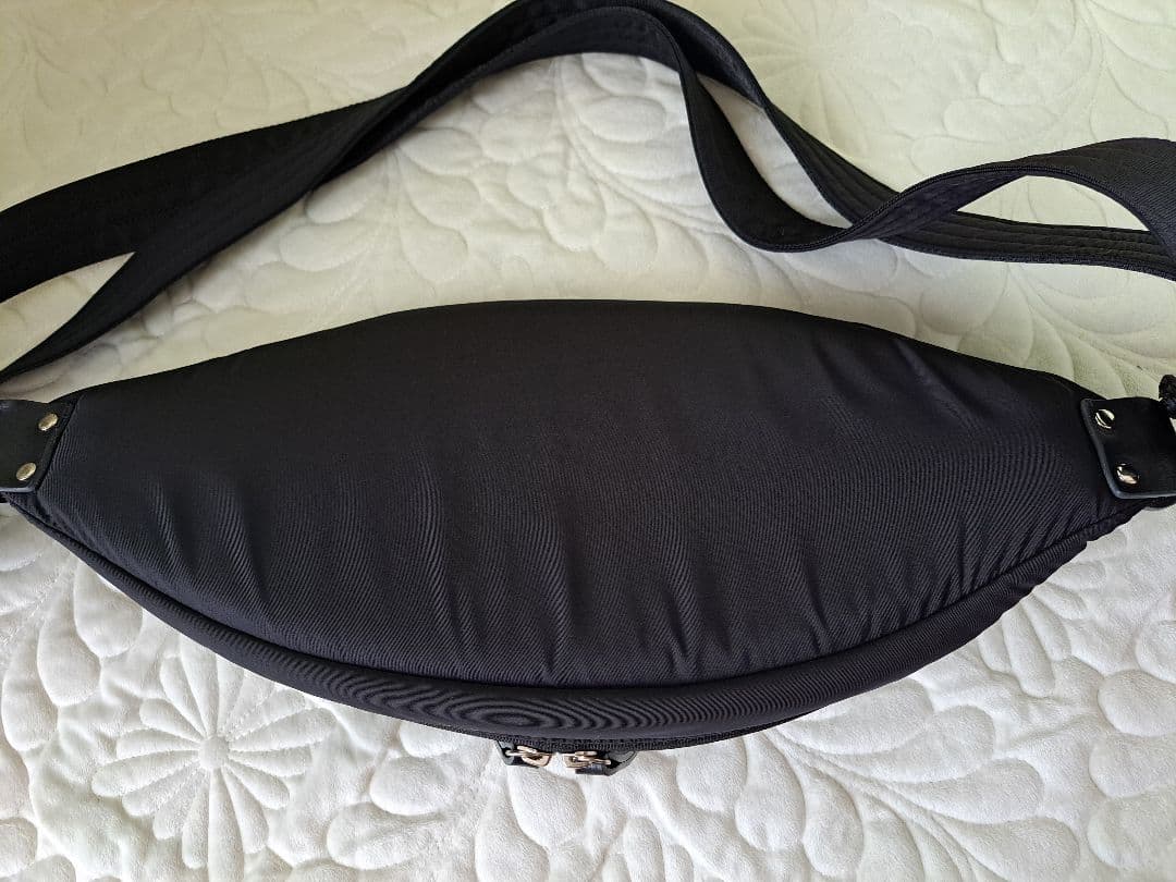 【週末割引中】ノルンマーニ 抱っこバッグ N/ORN mani ナイトブラック